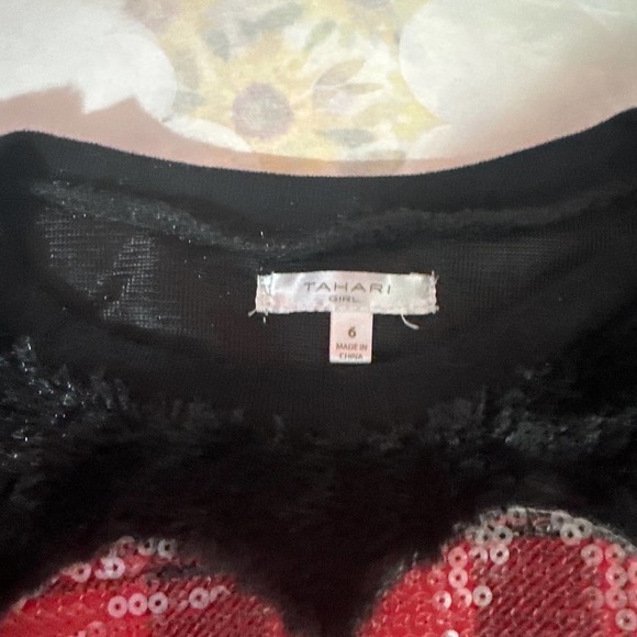 Tahari fur sweatshirt - Picture 2 of 3